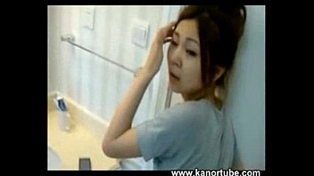 Chinese couple recording in the restroom - www.kanortube.com