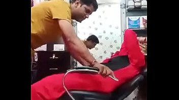 sucking pussy in beauty parlour Gujju girl