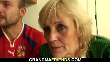Party leads to threesome sex with hot blonde grandma